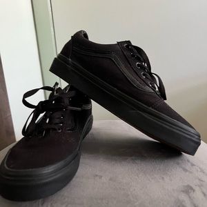 Black Classic Vans